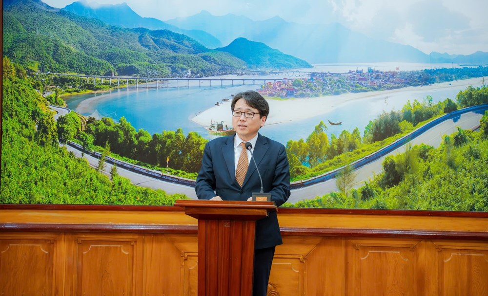 Trao tặng danh hiệu “Công dân danh dự TP. Huế” cho ông Kang Bong Jun - ảnh 2