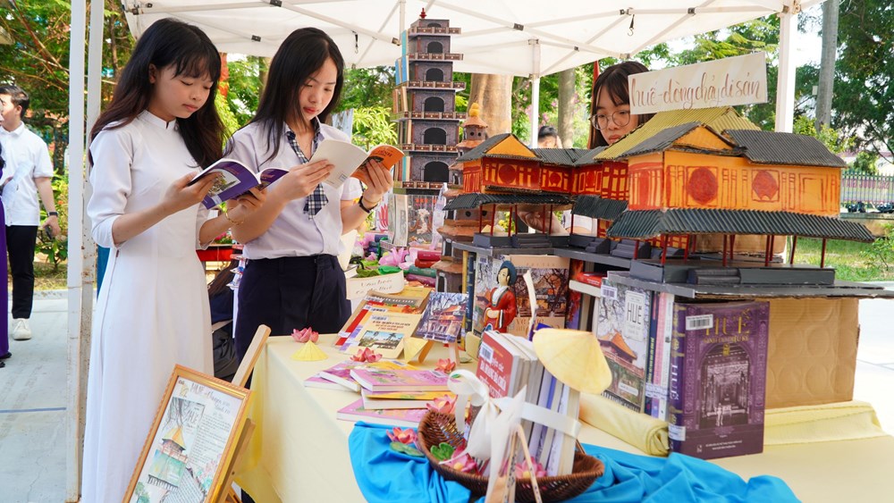 Huế khai mạc Ngày Sách và Văn hóa đọc Việt Nam lần thứ 5 - ảnh 4