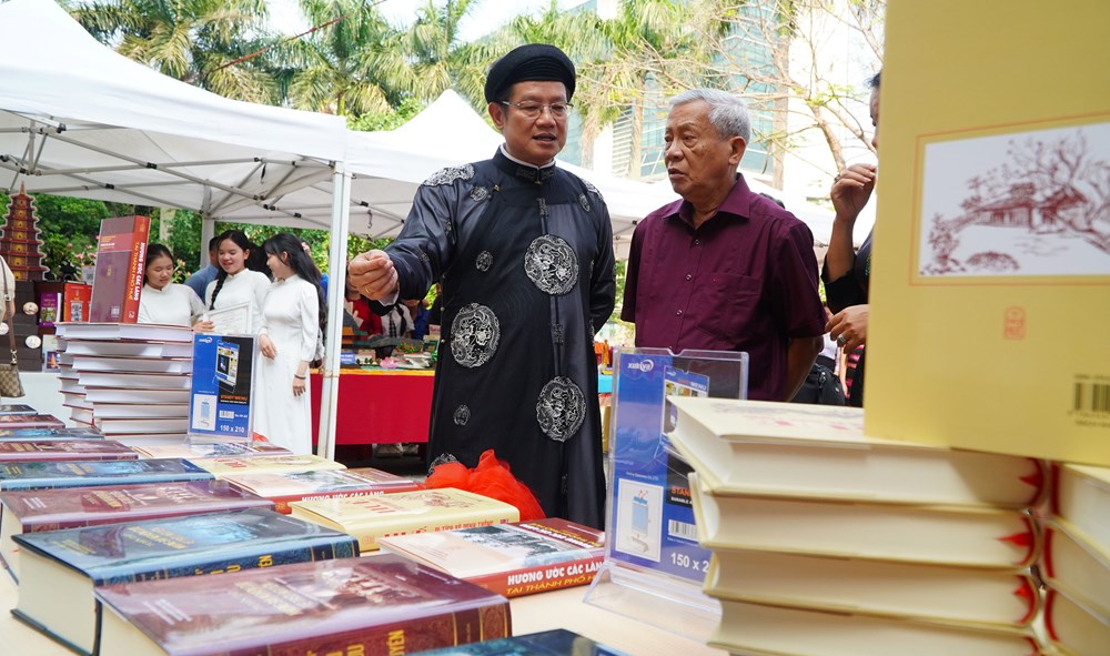 Huế khai mạc Ngày Sách và Văn hóa đọc Việt Nam lần thứ 5 - ảnh 3