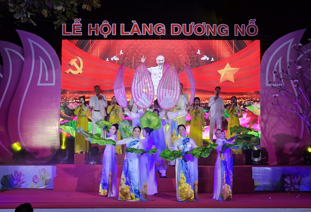 Khai hội làng Dương Nỗ - nơi gắn với thời niên thiếu của Chủ tịch Hồ Chí Minh - ảnh 3