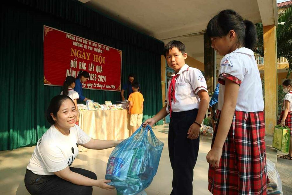 Huế lan tỏa lối sống xanh từ các mô hình giảm nhựa cộng đồng - ảnh 4