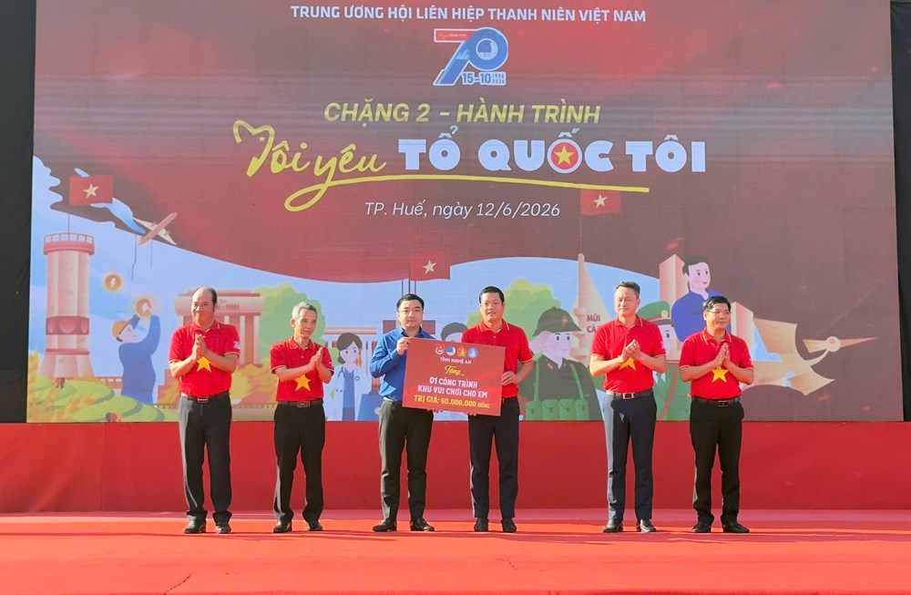 Hơn 2.000 thanh niên tham gia Hành trình “Tôi yêu Tổ quốc tôi” tại Huế - ảnh 3