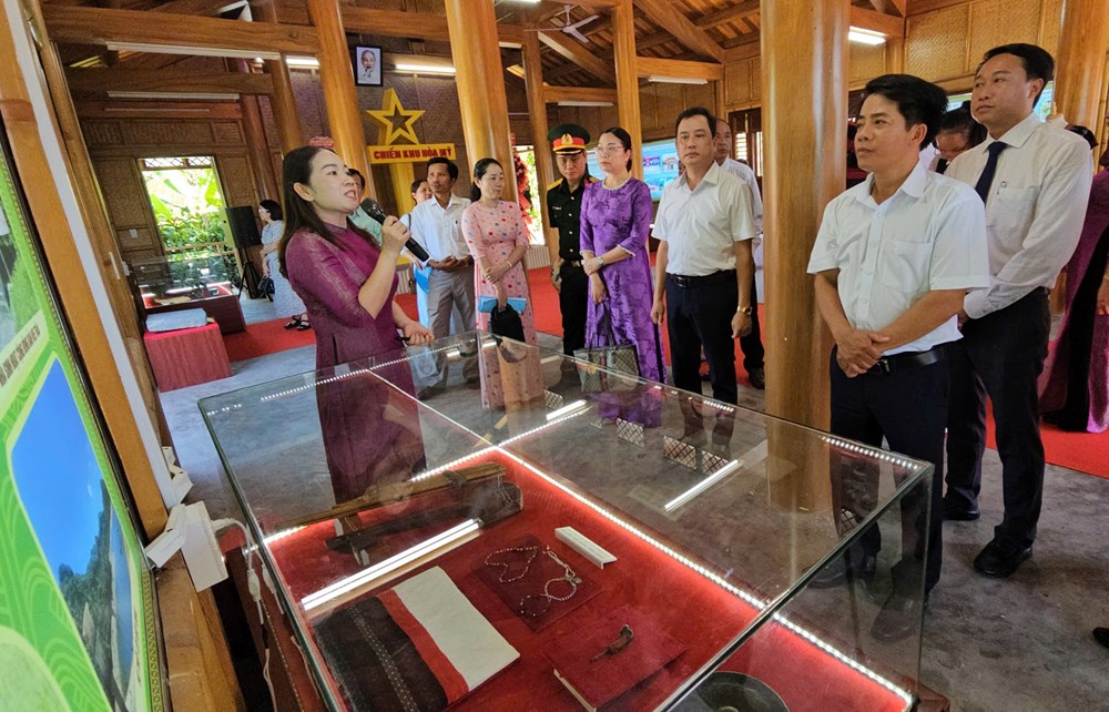 Trưng bày nhiều tư liệu quý về “Hòa Mỹ - Nơi in dấu sử vàng” - ảnh 2