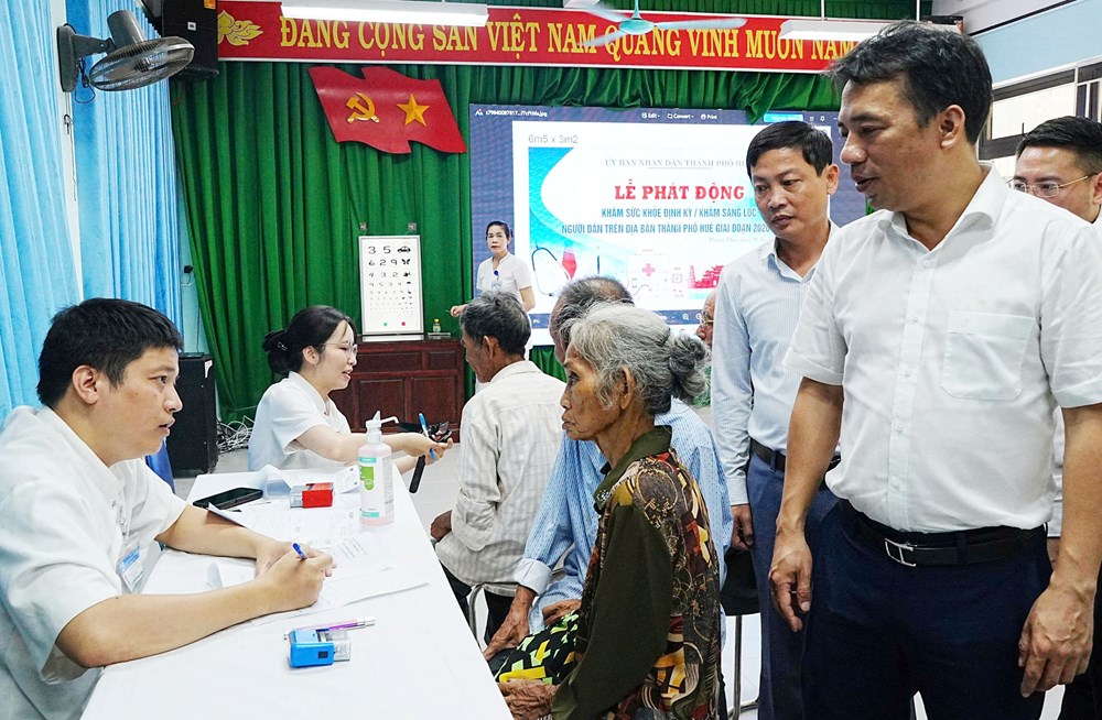 Huế phát động chương trình khám sức khỏe định kỳ miễn phí cho người dân - ảnh 3