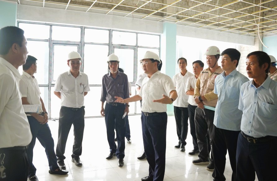 Phó Chủ tịch UBND TP. Huế chỉ ra báo cáo chưa trung thực về tiến độ Quảng trường Văn hóa Thể thao - ảnh 2