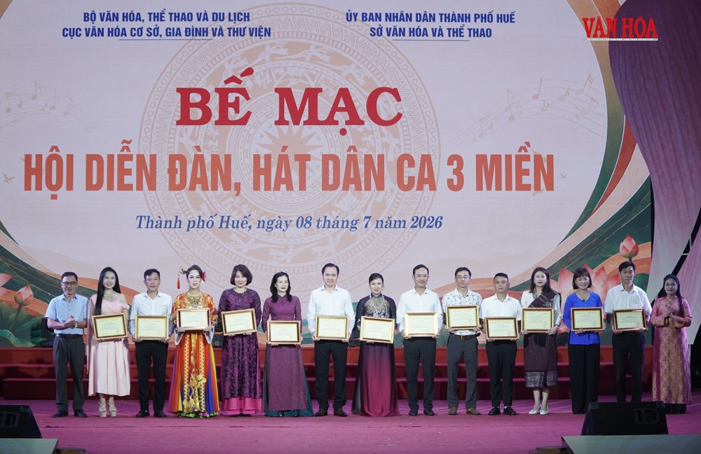 Bế mạc Hội diễn “Đàn, hát dân ca 3 miền” - ảnh 8
