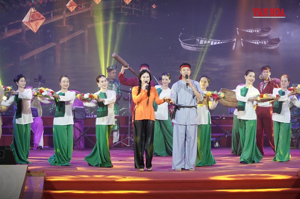 Bế mạc Hội diễn “Đàn, hát dân ca 3 miền” - ảnh 3