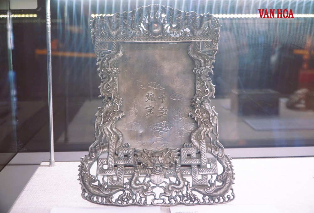 Chiêm ngưỡng tinh hoa cổ vật triều Nguyễn tại Huế - ảnh 11