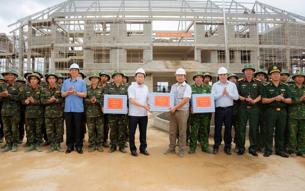 Phó Thủ tướng Lê Tiến Châu yêu cầu đẩy nhanh tiến độ trường liên cấp ở Huế - ảnh 2