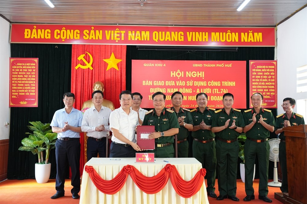 Đưa vào sử dụng tuyến đường huyết mạch nối 2 địa phương miền núi xứ Huế - ảnh 1