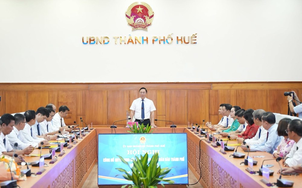 Kiện toàn cán bộ lãnh đạo Sở VHTTDL TP.Huế sau khi hợp nhất - ảnh 2