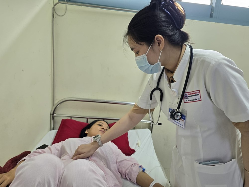 Đình chỉ bếp ăn tập thể tại Scavi Huế sau khi 174 người nhập viện - ảnh 1