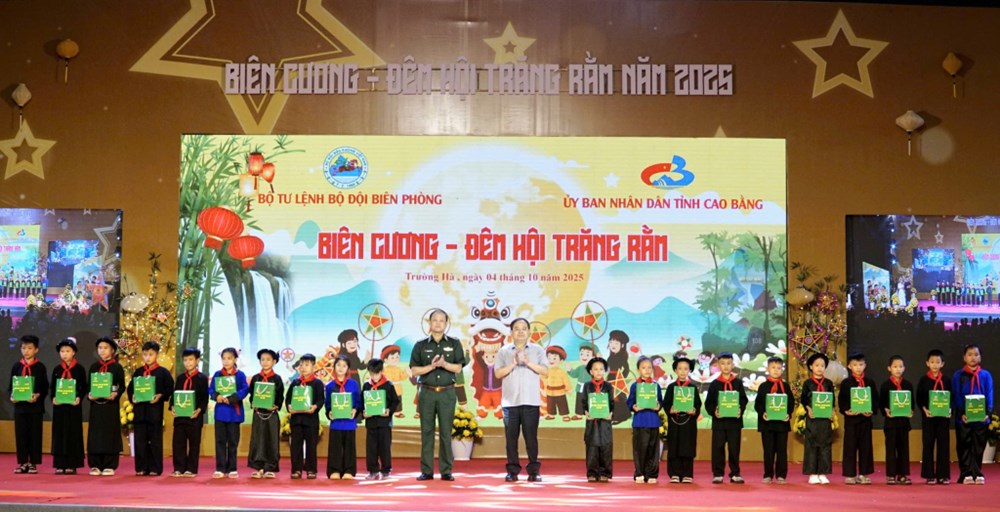 Trung thu yêu thương đến với thiếu nhi khắp mọi miền - ảnh 3