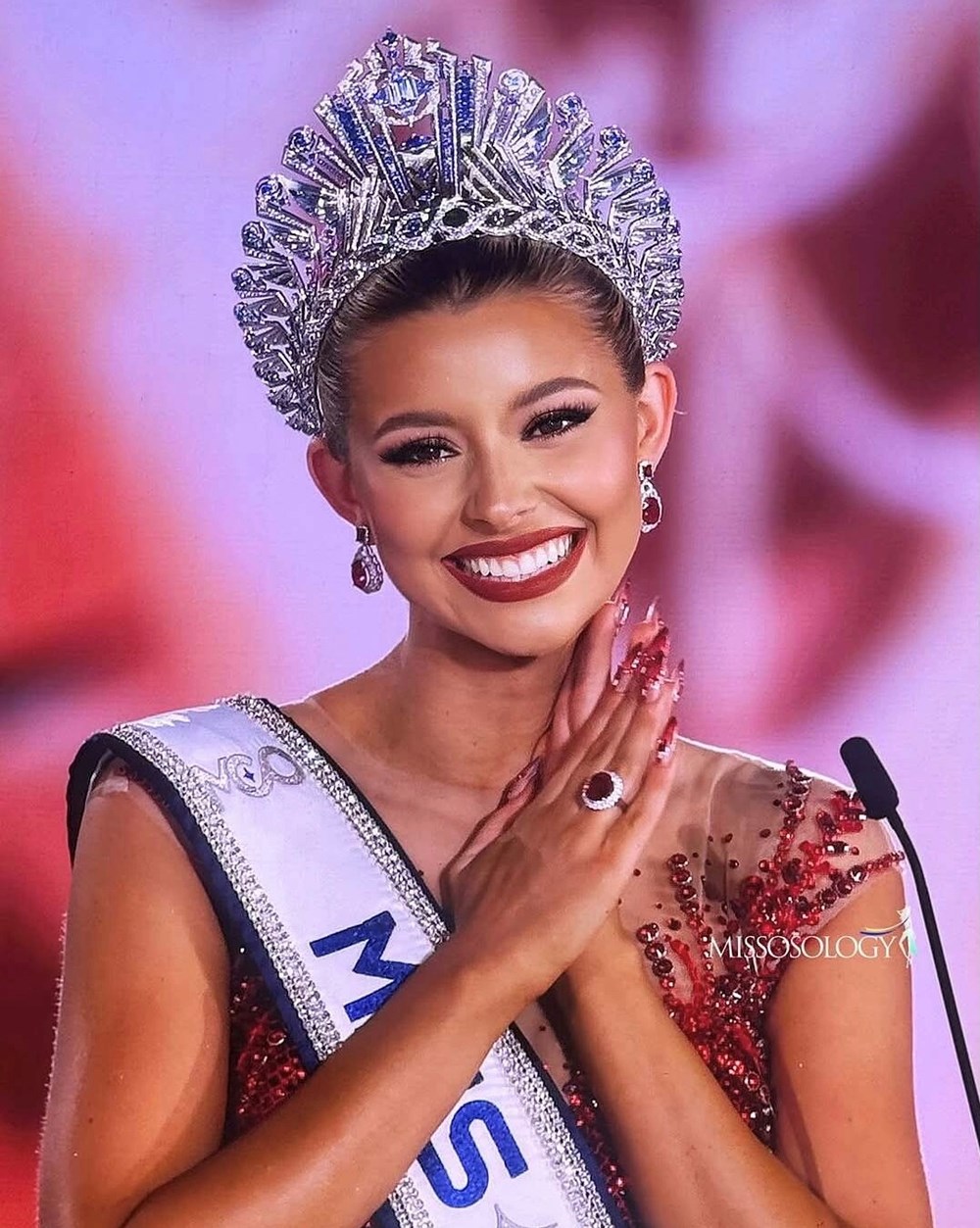 Người đẹp Mỹ đăng quang Miss Cosmo 2025 - ảnh 2