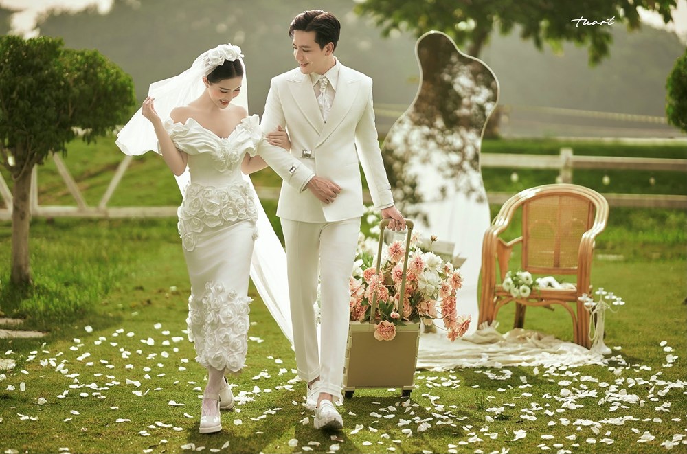 Khám phá 10 địa điểm chụp ảnh cưới đẹp nhất Hà Nội - ảnh 1