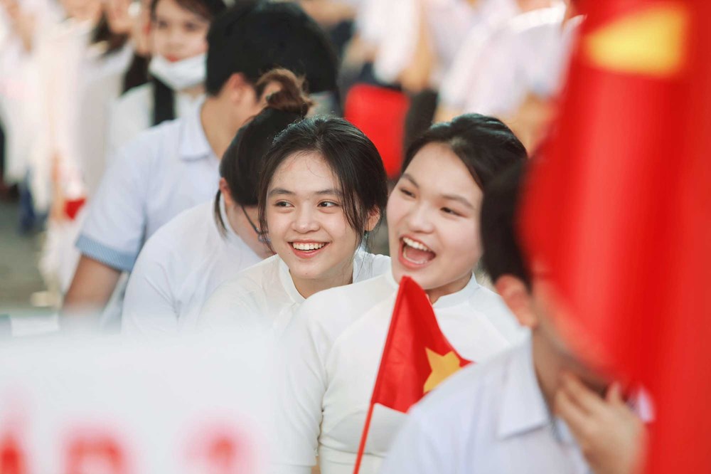 Lịch nghỉ Tết Bính Ngọ cho học sinh trên 10 tỉnh, thành - ảnh 1