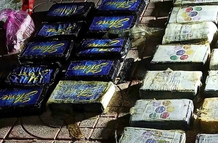 24 kg nghi ma túy trôi dạt vào bờ biển Kê Gà - ảnh 1