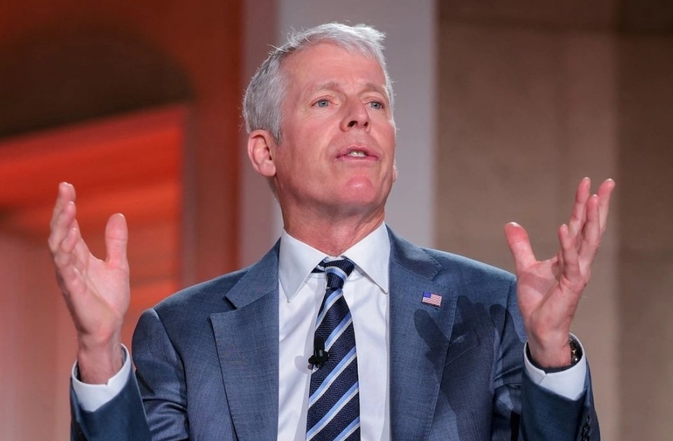 Mỹ xả 172 triệu thùng dầu dự trữ - ảnh 1