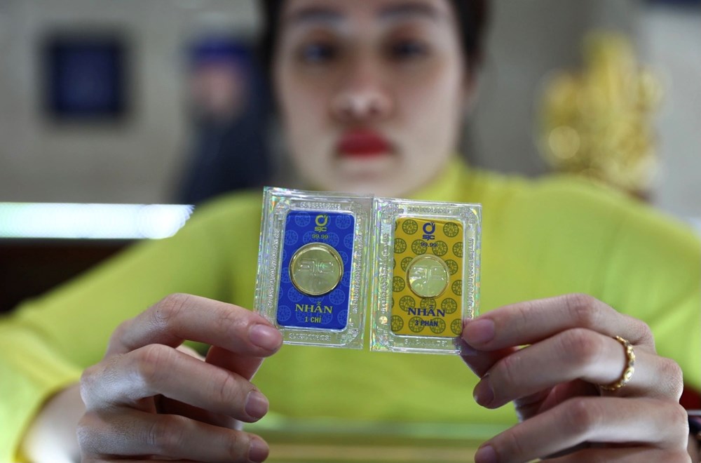 Giá vàng lùi về 185 triệu đồng - ảnh 1