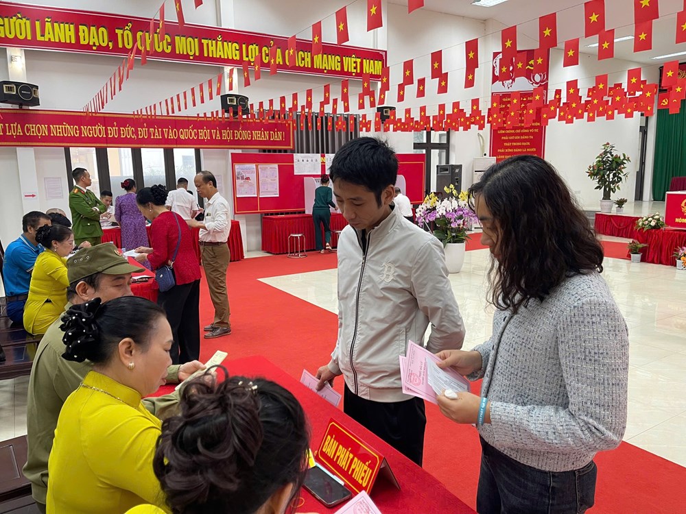 Hà Nội: Hân hoan không khí bầu cử tại xã Phú Xuyên - ảnh 2