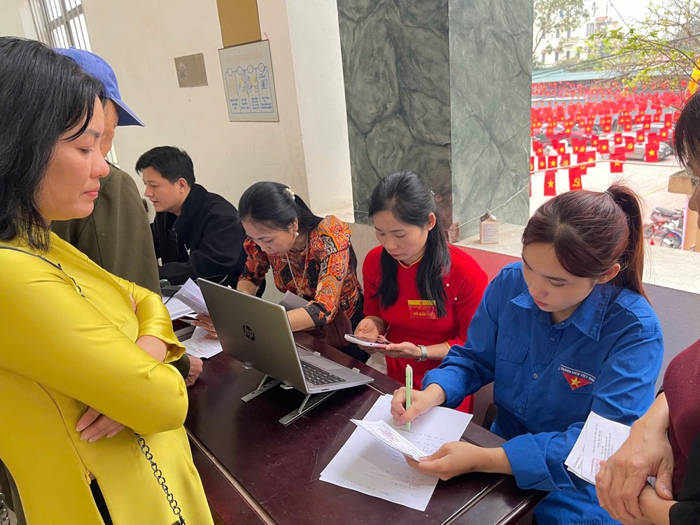 Hà Nội: Hân hoan không khí bầu cử tại xã Phú Xuyên - ảnh 4