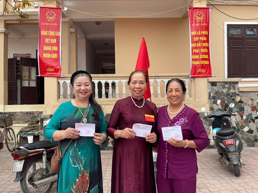 Hà Nội: Hân hoan không khí bầu cử tại xã Phú Xuyên - ảnh 6