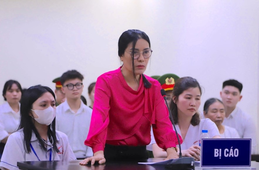 Cựu hiệu trưởng lĩnh án 3 năm tù vì thu sai hơn 1 tỉ đồng dạy thêm - ảnh 1