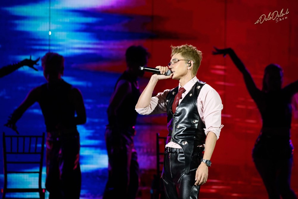 Những thần tượng toả sáng giữa “biển khơi” - ảnh 10