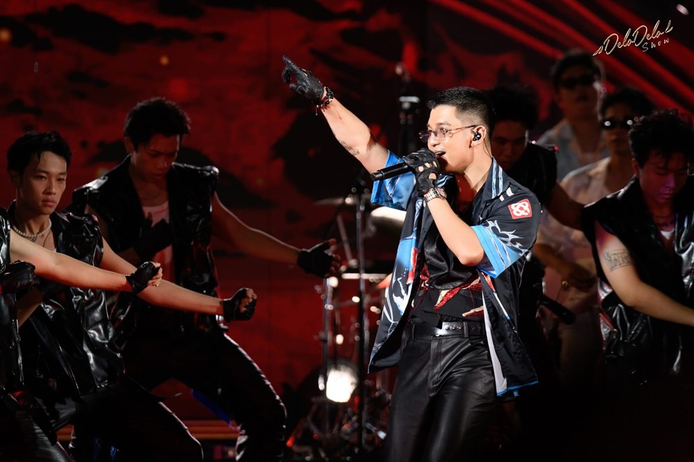 Những thần tượng toả sáng giữa “biển khơi” - ảnh 11