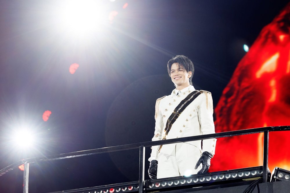 Những thần tượng toả sáng giữa “biển khơi” - ảnh 13