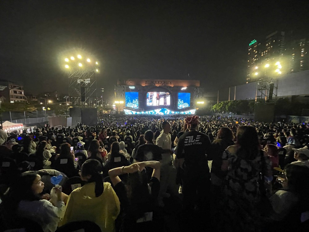 Đêm nhạc độc nhất của những “cá lớn” vượt sóng - ảnh 6