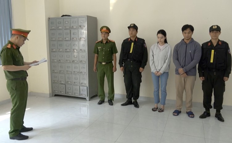 Lò mì tươi tẩm hóa chất: Hàng nghìn tấn “thức ăn độc” ra thị trường - ảnh 1