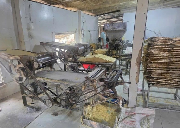Lò mì tươi tẩm hóa chất: Hàng nghìn tấn “thức ăn độc” ra thị trường - ảnh 2