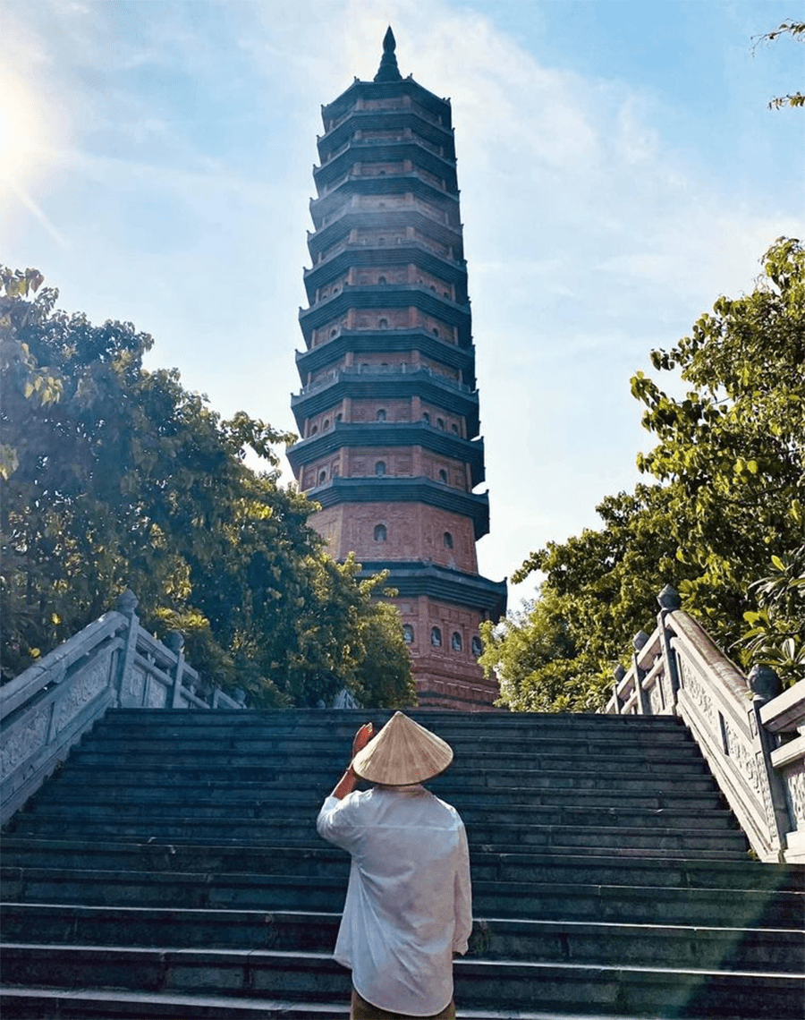 Check-in khắp nẻo đường đất nước: Cờ hoa rực rỡ từ Bắc vào Nam - ảnh 11