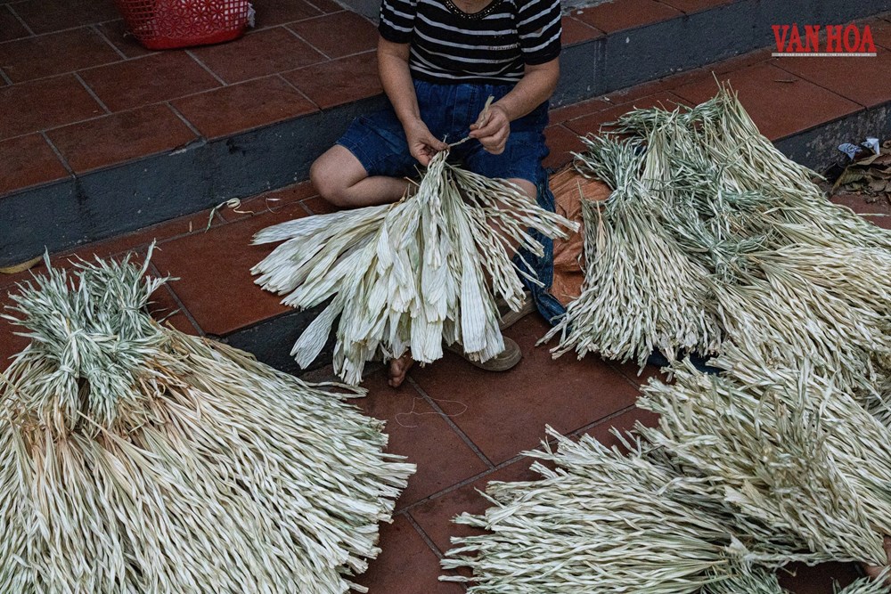 Ghé thăm phiên chợ nón làng Chuông - ảnh 3