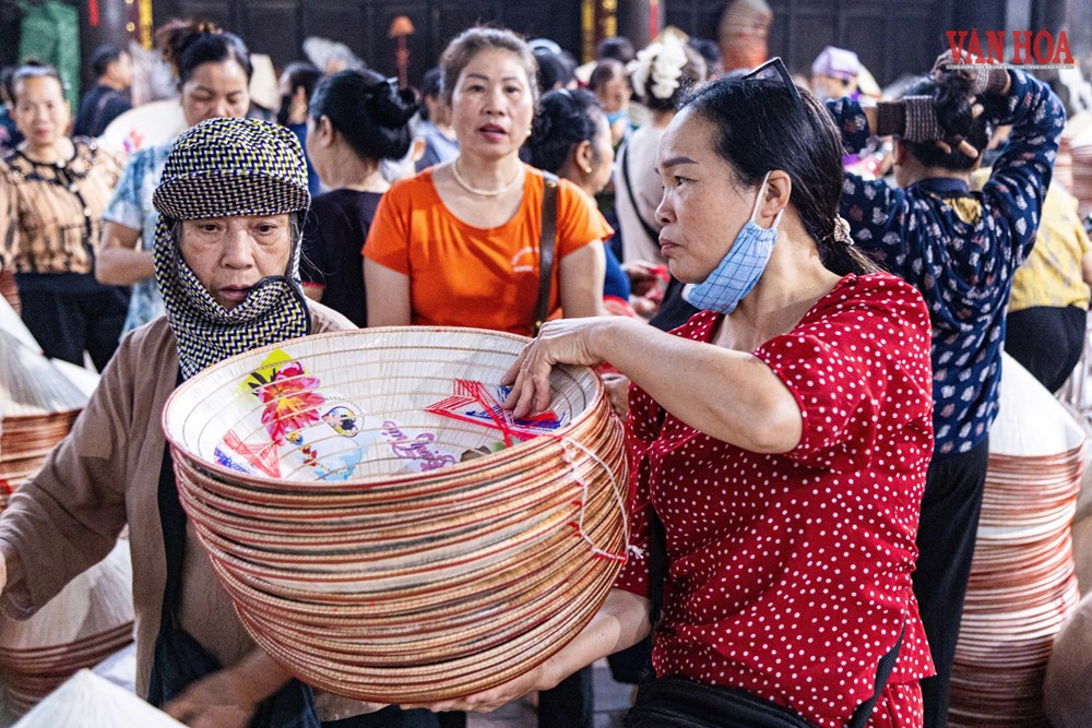 Ghé thăm phiên chợ nón làng Chuông - ảnh 15