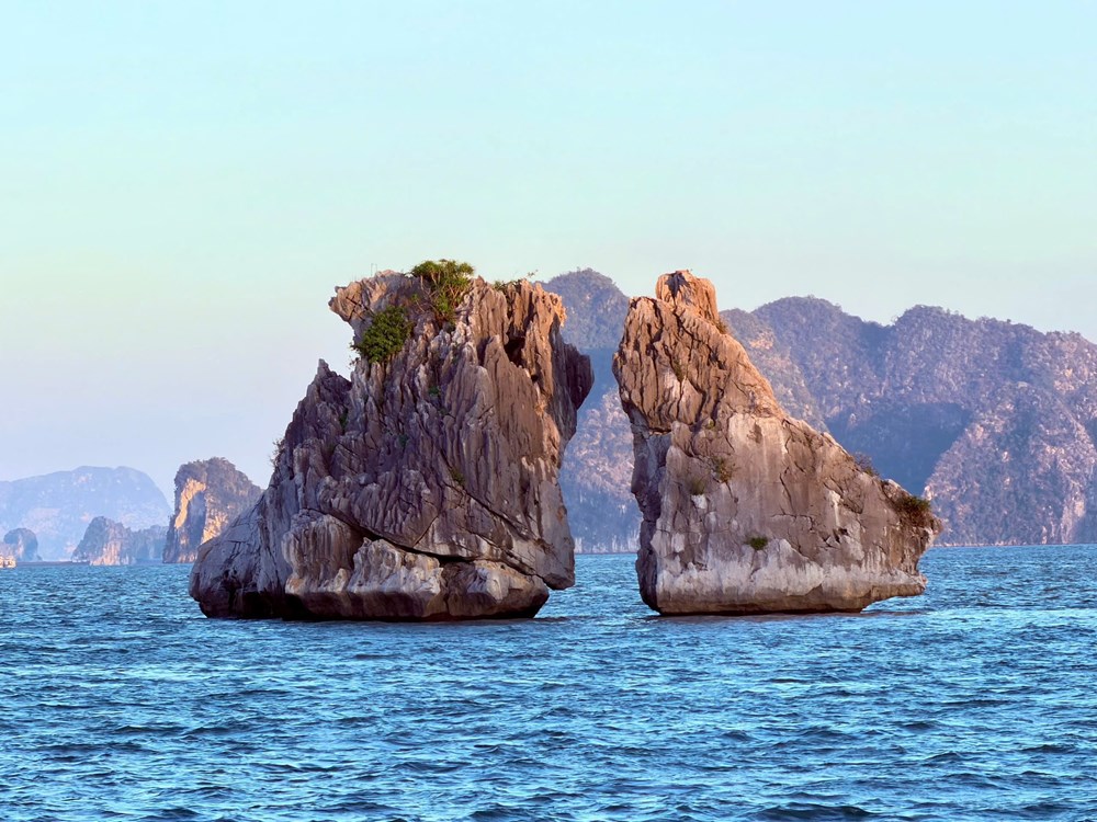 Quảng Ninh: Kiểm soát an toàn ứng cứu sự cố với hoạt động du lịch trên vịnh Hạ Long - ảnh 1
