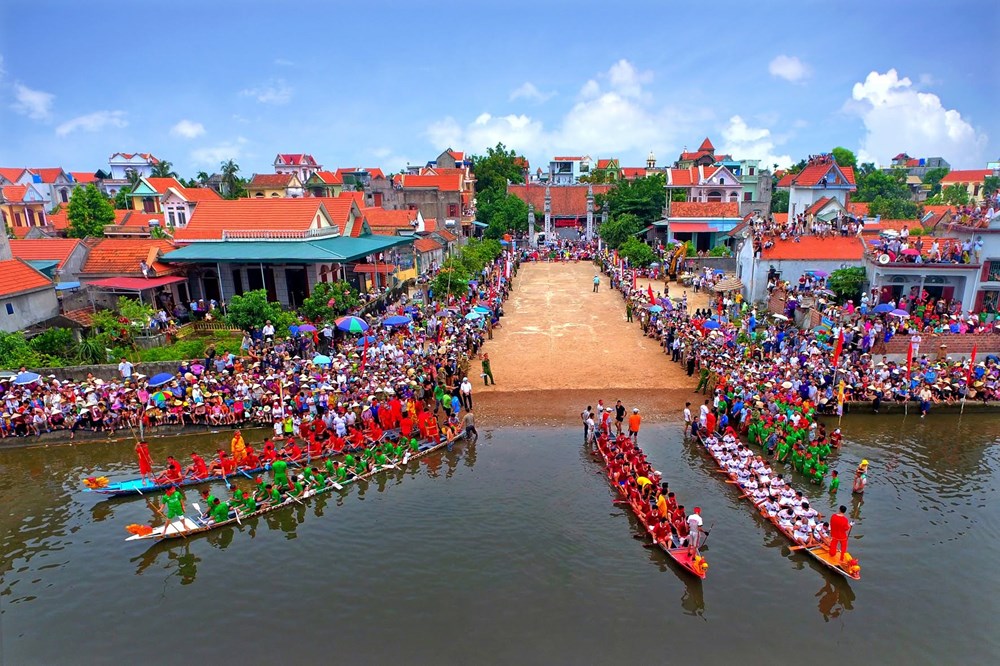Lễ hội Xuống đồng ở Quảng Ninh: Gìn giữ di sản, gửi gắm ước vọng quốc thái dân an - ảnh 2