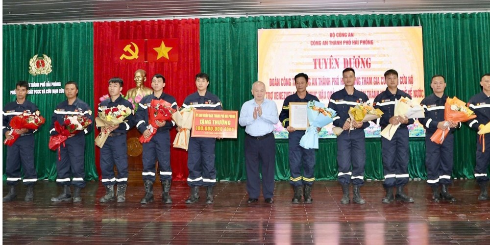 Vinh danh 10 cán bộ, chiến sĩ Công an Hải Phòng tham gia cứu nạn tại Venezuela - ảnh 3