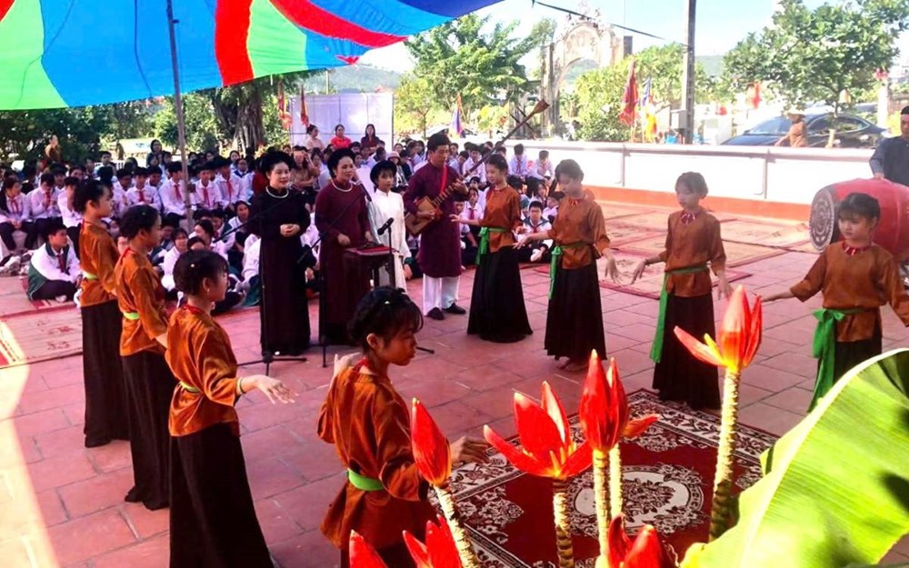 Hải Phòng gìn giữ và phát huy giá trị di sản ca trù - ảnh 2