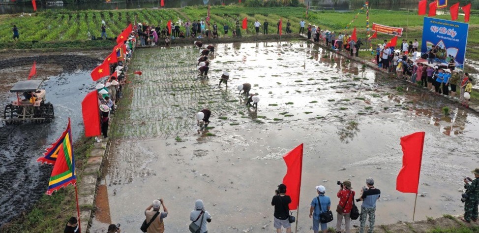 Quảng Ninh: Khai mạc Lễ hội xuống đồng, khơi dậy tinh thần đoàn kết - ảnh 1