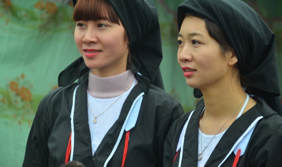 Trang phục truyền thống người Sán Dìu lưu giữ hồn văn hóa dân tộc - ảnh 1