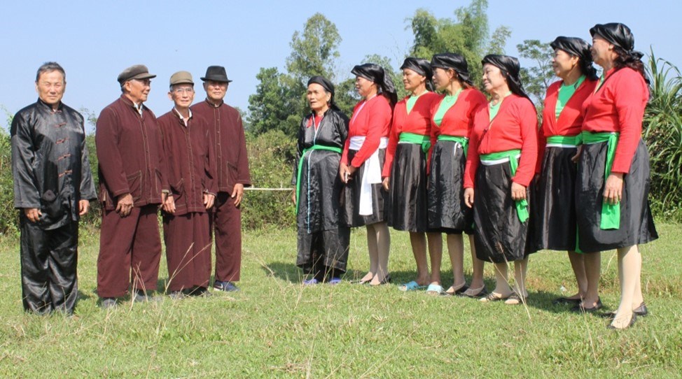 Trang phục truyền thống người Sán Dìu lưu giữ hồn văn hóa dân tộc - ảnh 4