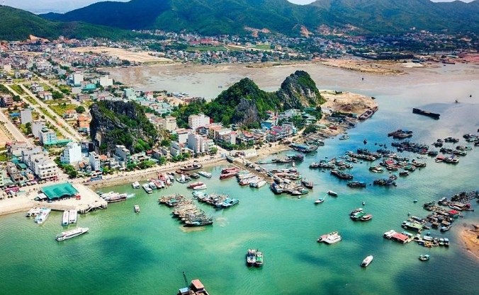 Quảng Ninh hướng tới hình thành đô thị du lịch ven biển thế hệ mới - ảnh 1