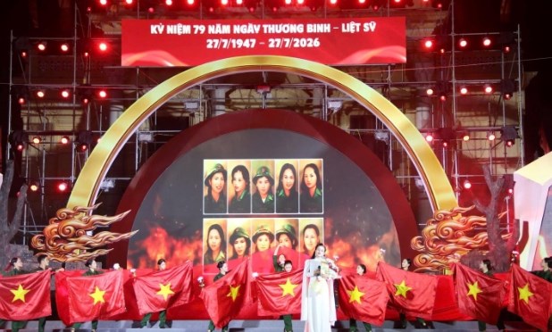 Chương trình “Vành hoa lửa”: Bản hùng ca tri ân các Anh hùng liệt sĩ - ảnh 4