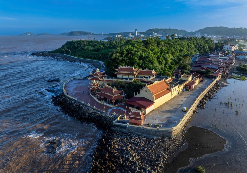 Đền Bà Đế - thờ người con gái hồng nhan bạc mệnh dưới chân núi Độc - ảnh 2