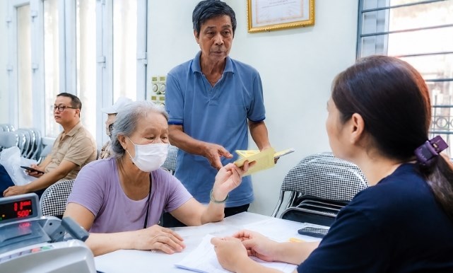 Mức chuẩn trợ giúp xã hội tăng lên 540.000 đồng: Những ai được tăng tiền? - ảnh 1