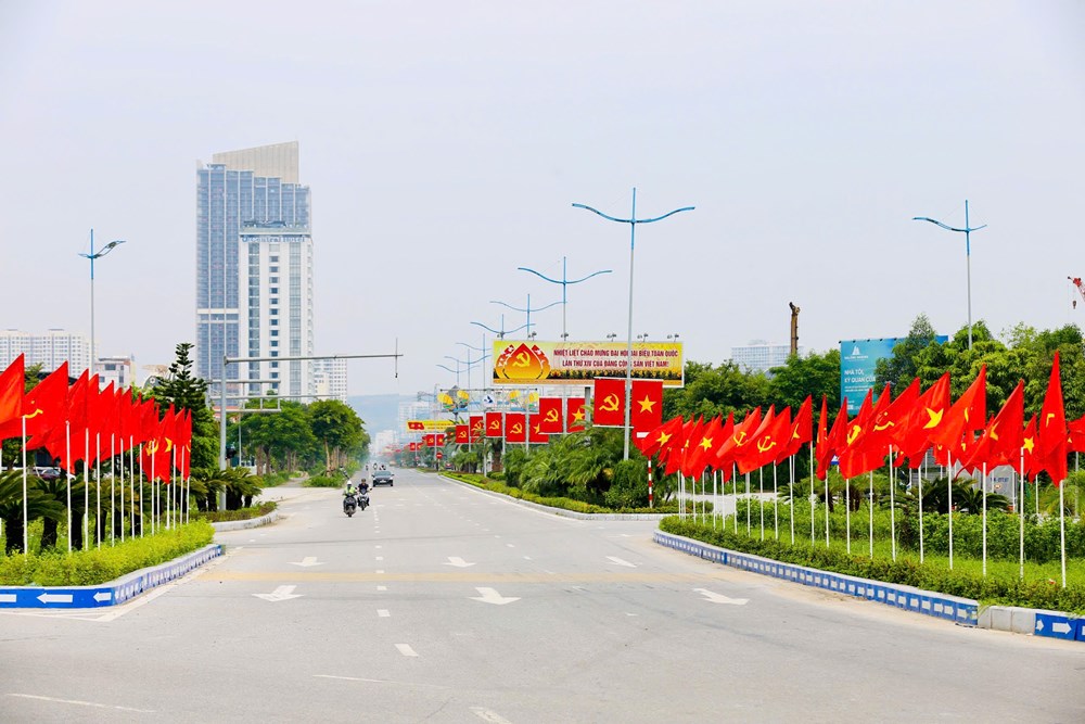 Quảng Ninh rực rỡ cờ hoa chào đón thời khắc ý nghĩa, mở ra hành trình mới - ảnh 3
