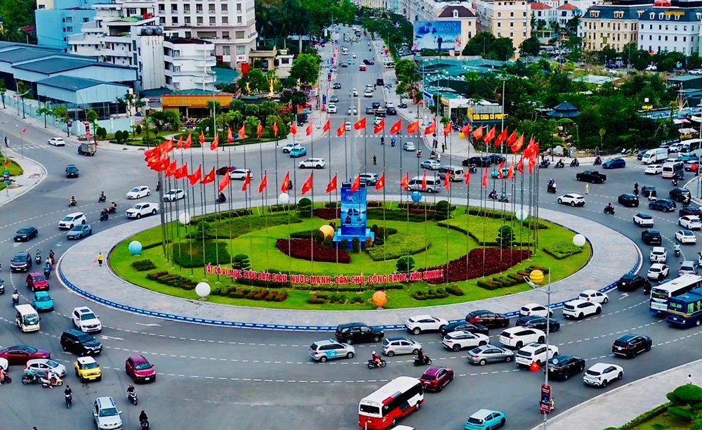 Quảng Ninh rực rỡ cờ hoa chào đón thời khắc ý nghĩa, mở ra hành trình mới - ảnh 7