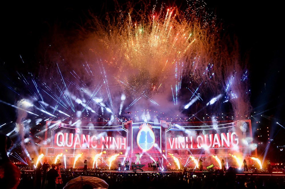 Dấu mốc lịch sử Quảng Ninh trở thành thành phố trực thuộc Trung ương qua đêm hội nghệ thuật - ảnh 2